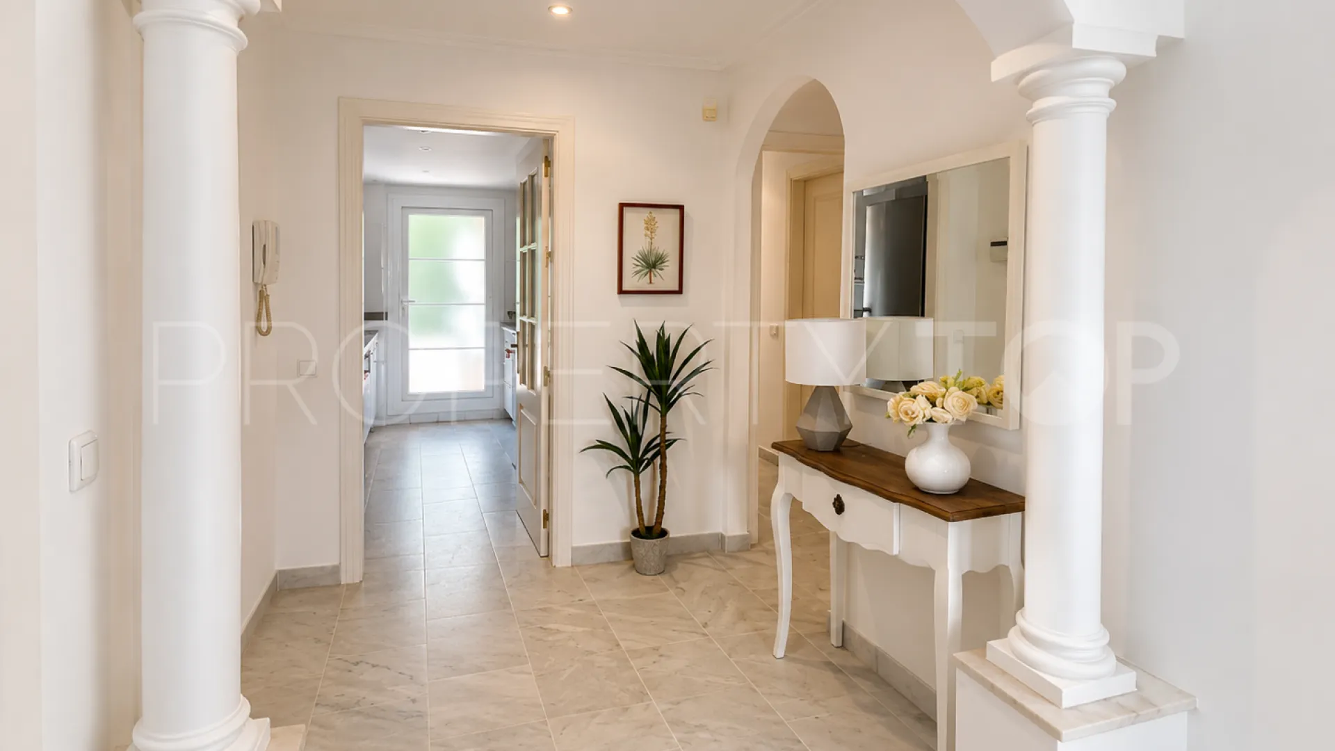 For sale 2 bedrooms apartment in Señorio de Aloha