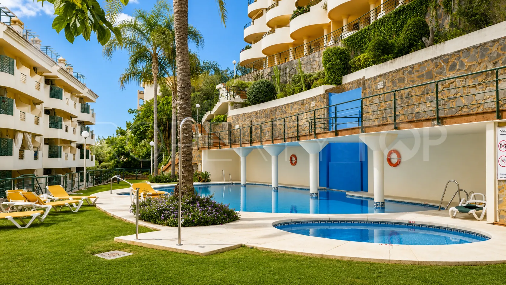 For sale 2 bedrooms apartment in Señorio de Aloha