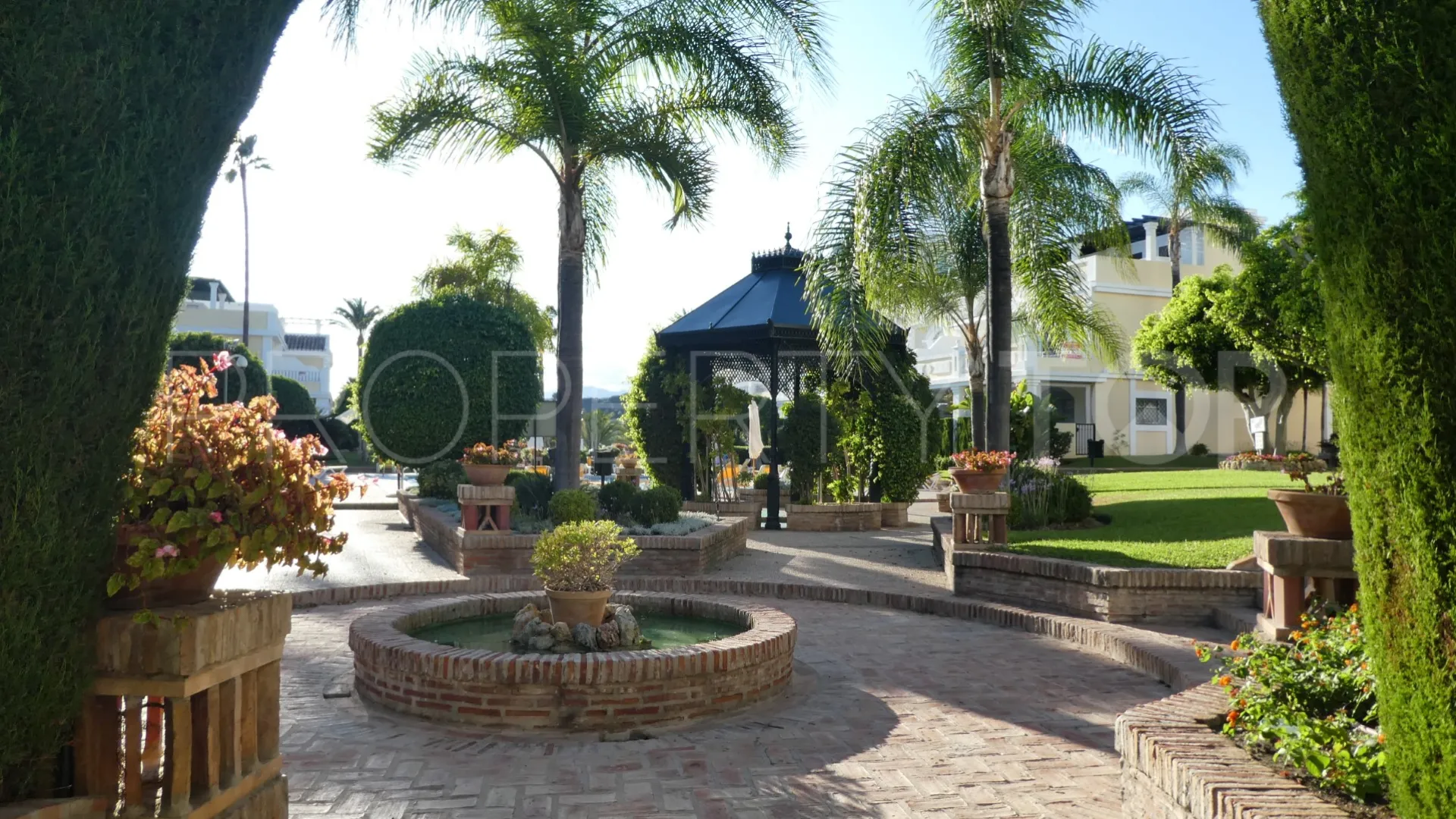 For sale penthouse in Aloha Gardens