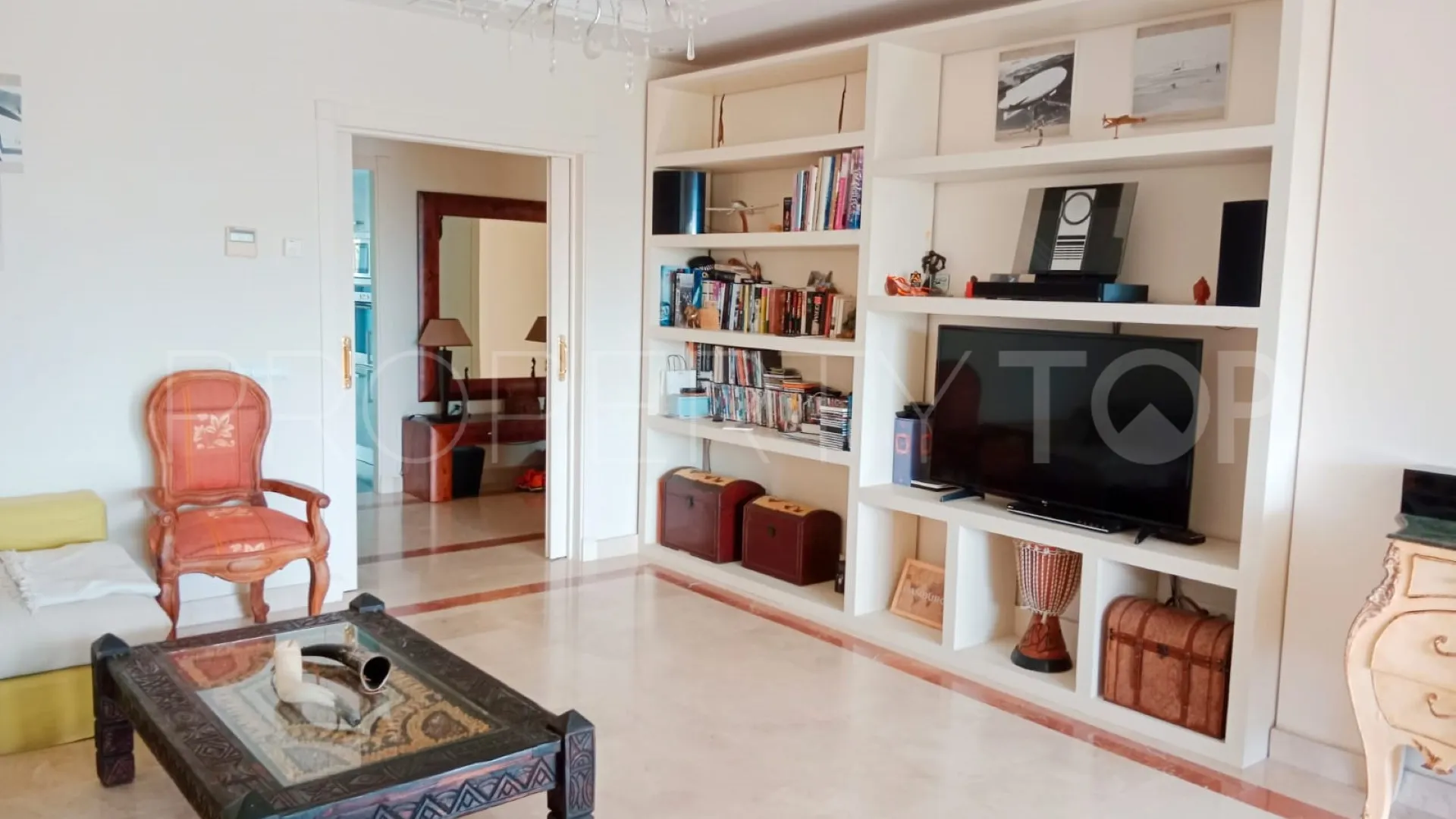 Apartamento planta baja de 2 dormitorios a la venta en La Corniche