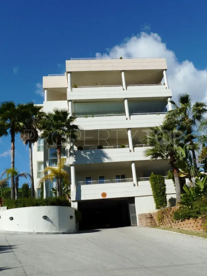 Apartamento planta baja de 2 dormitorios a la venta en La Corniche