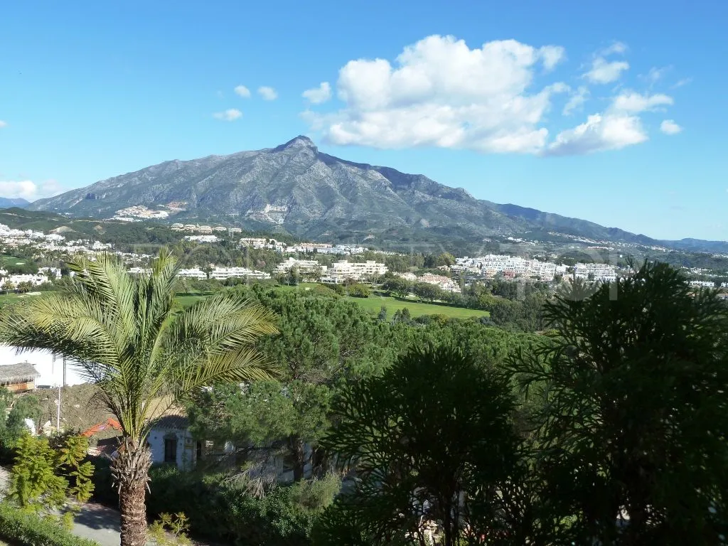 Apartamento planta baja de 2 dormitorios a la venta en La Corniche