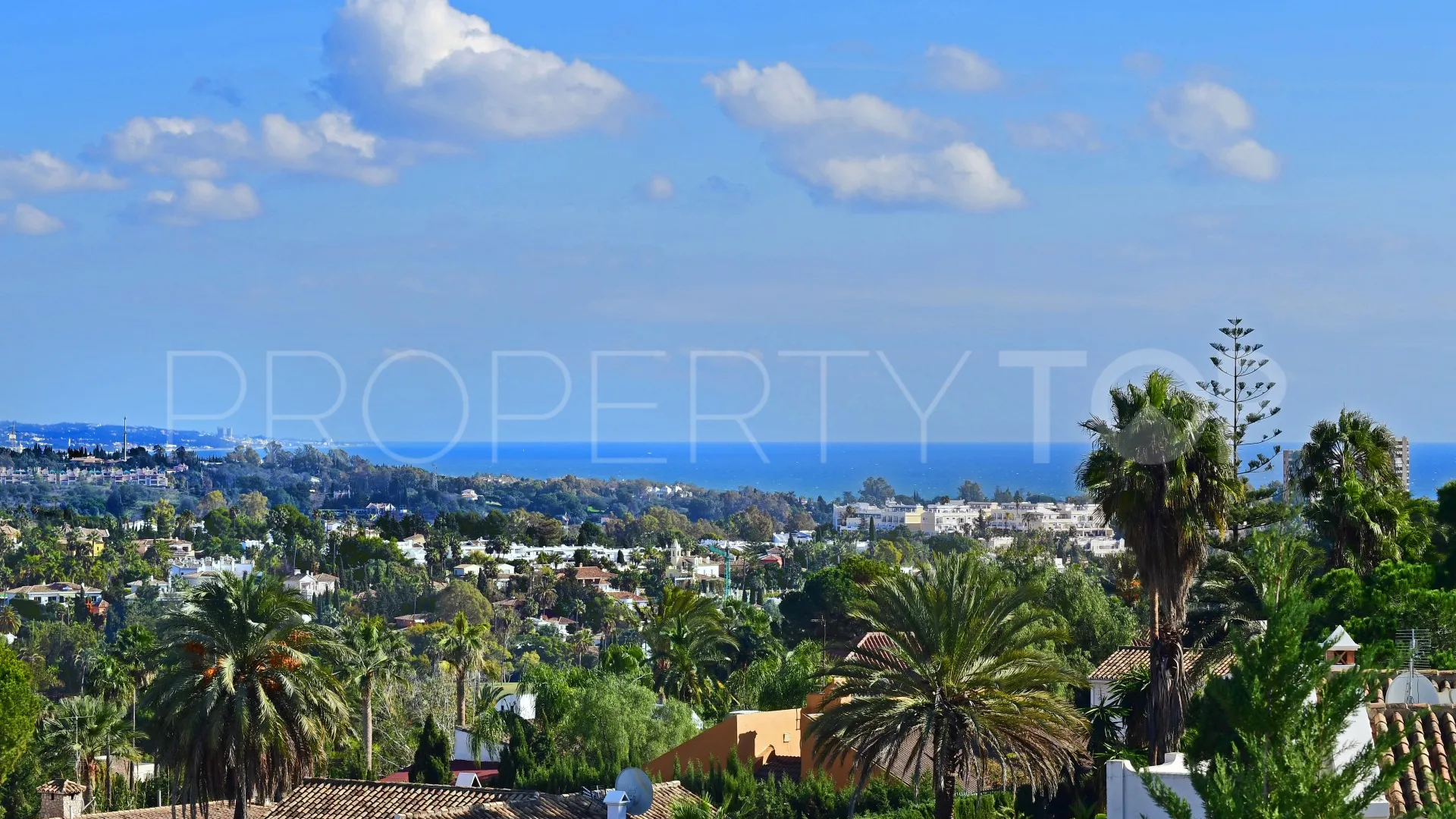 Villa for sale in Las Brisas