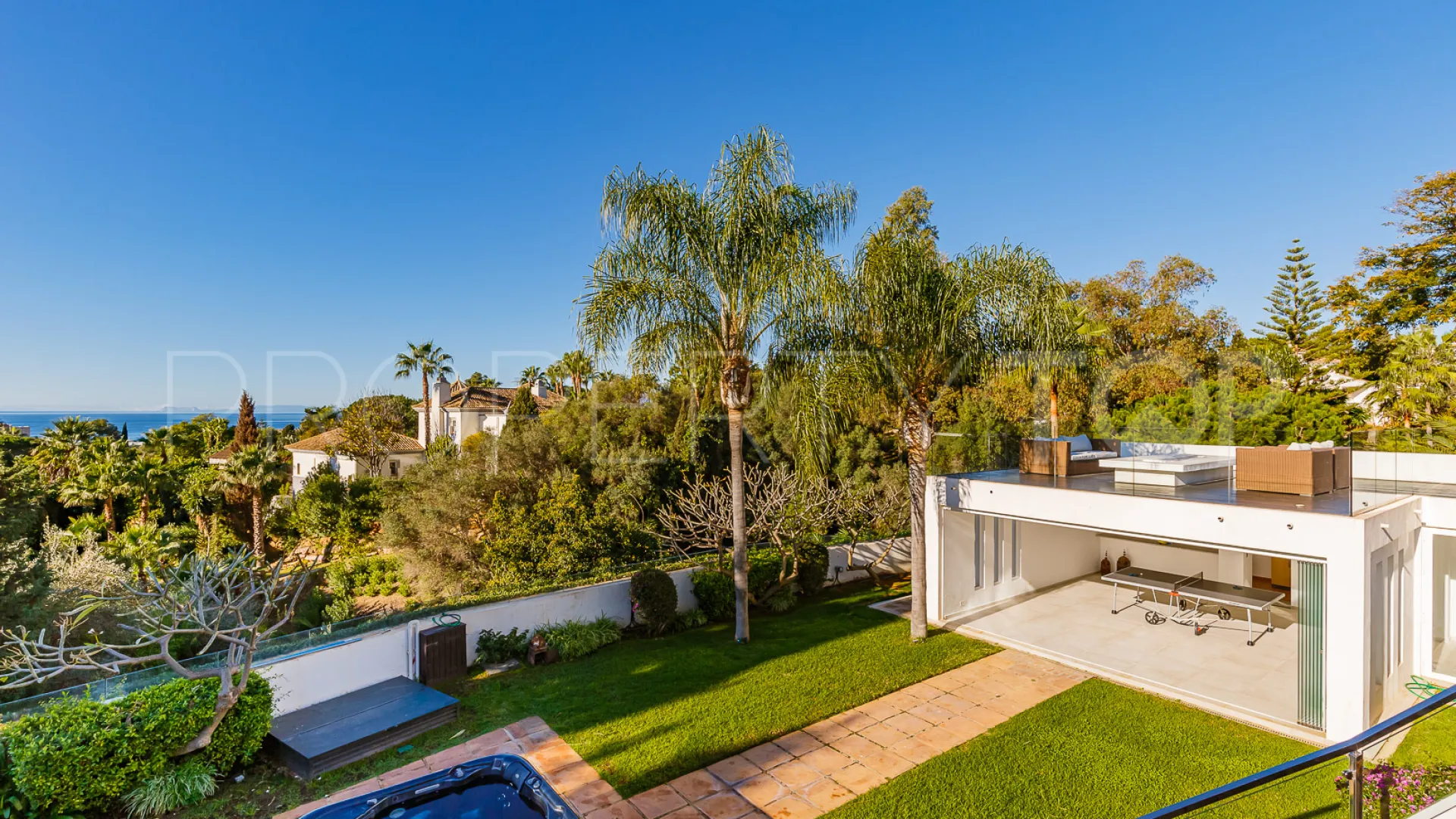 Villa en venta de 5 dormitorios en Hacienda las Chapas