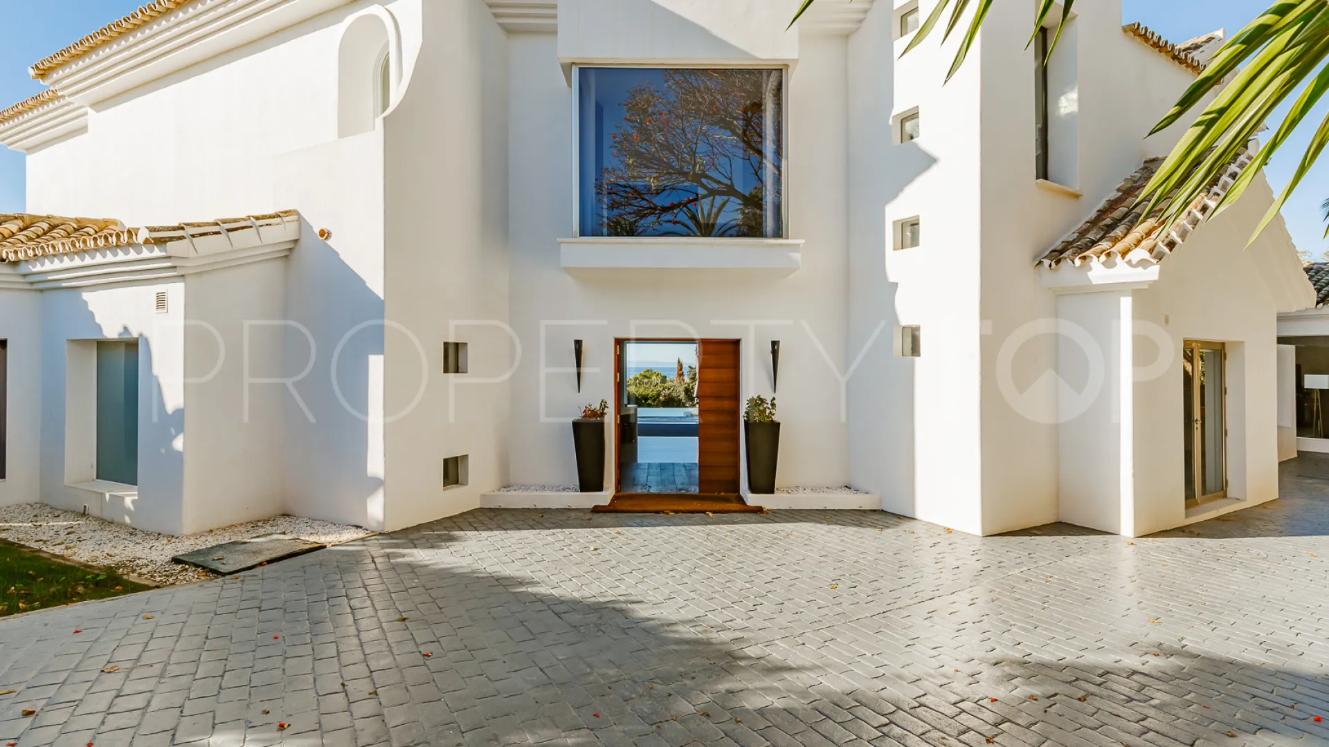 Villa en venta de 5 dormitorios en Hacienda las Chapas