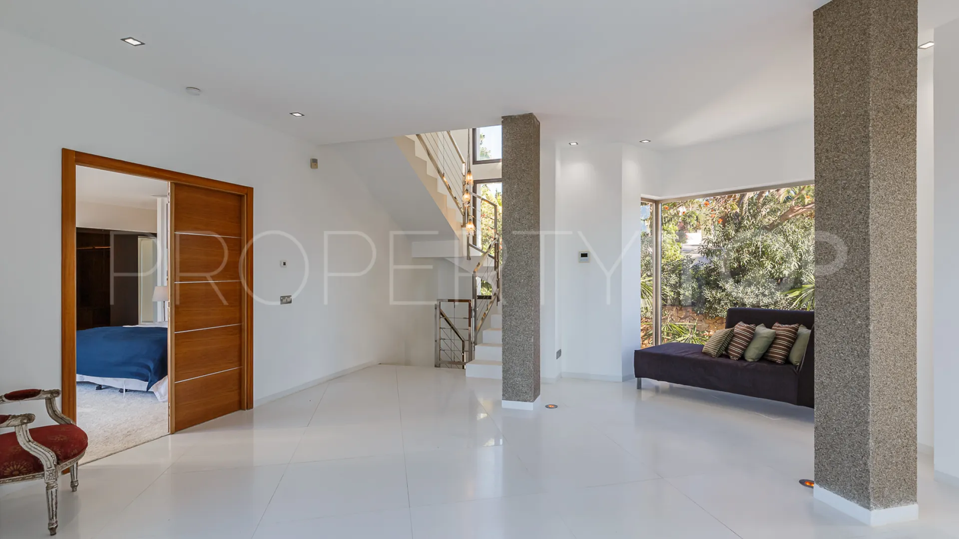 Villa en venta de 5 dormitorios en Hacienda las Chapas