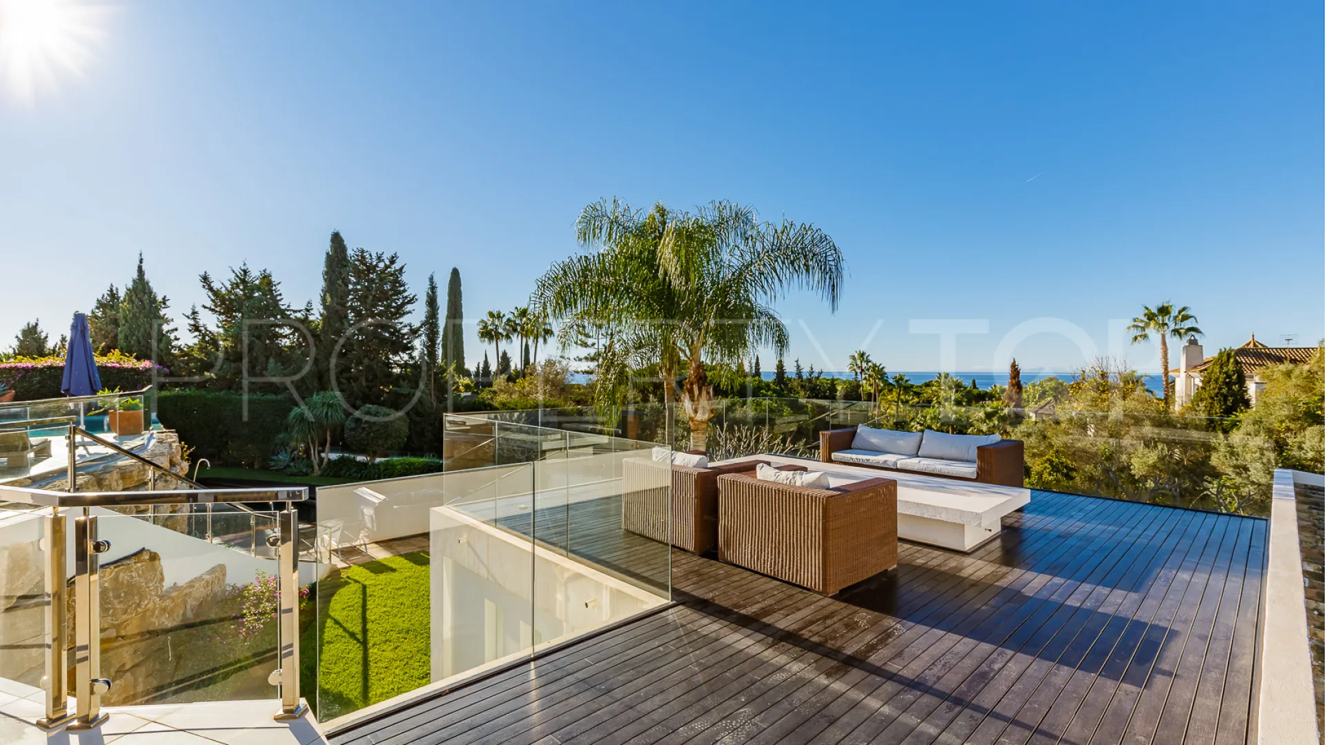 Villa en venta de 5 dormitorios en Hacienda las Chapas