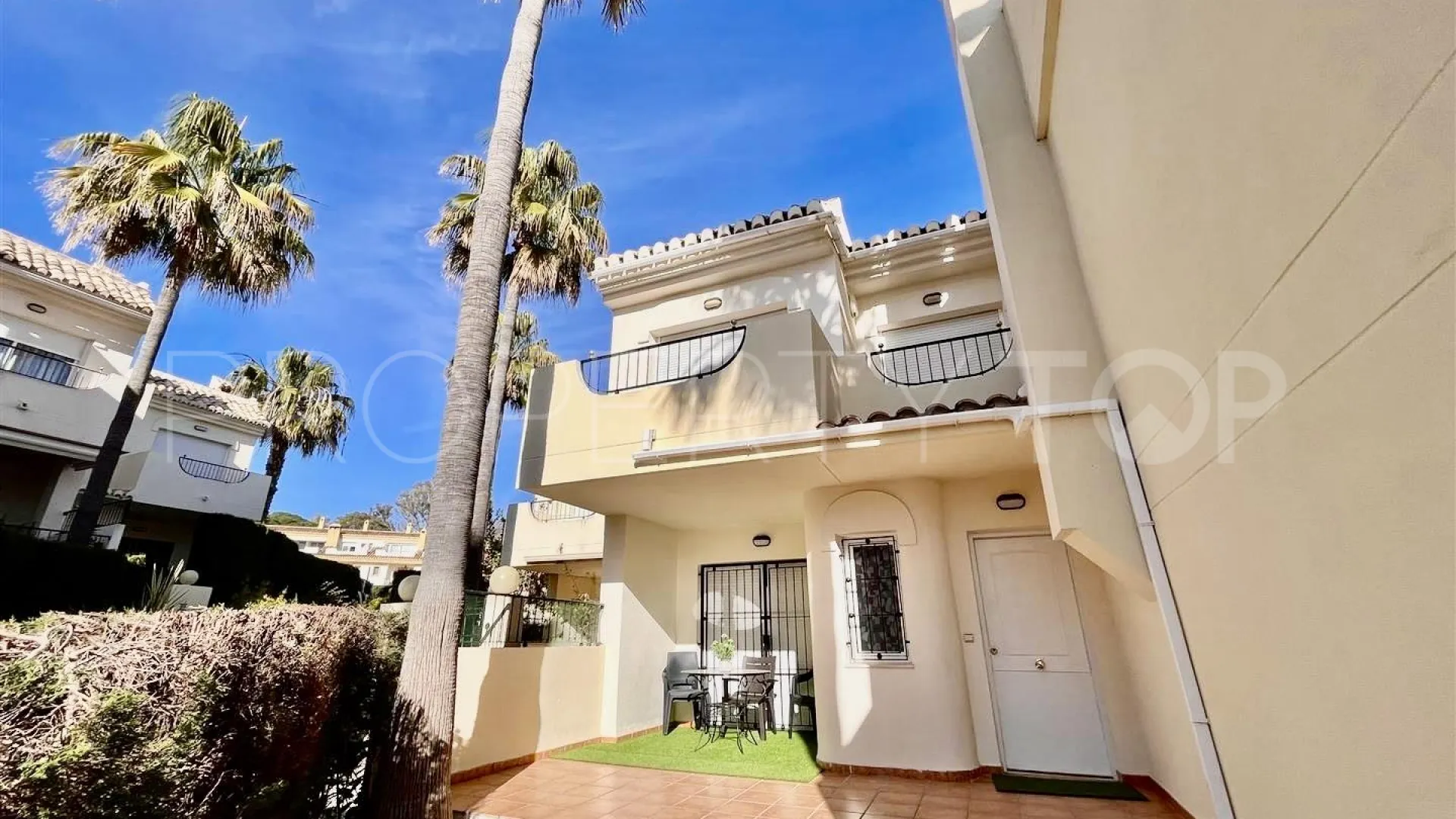 3 bedrooms town house in Costabella for sale