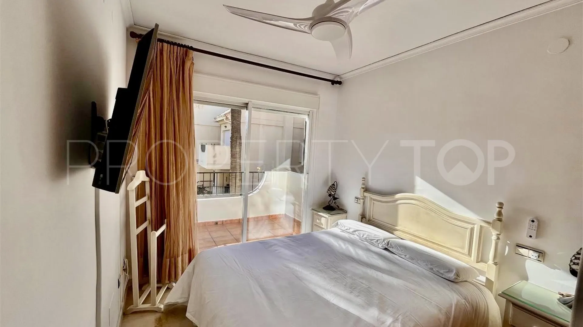 3 bedrooms town house in Costabella for sale