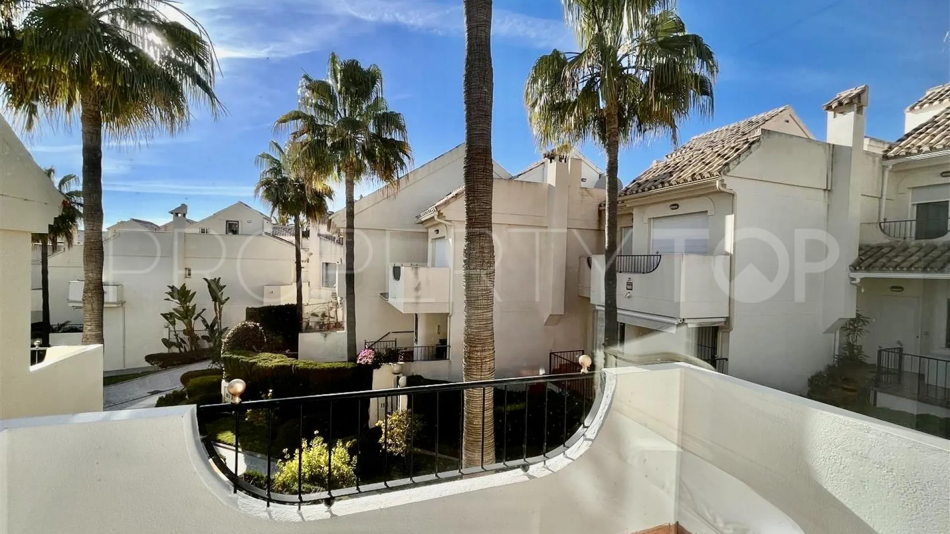 3 bedrooms town house in Costabella for sale