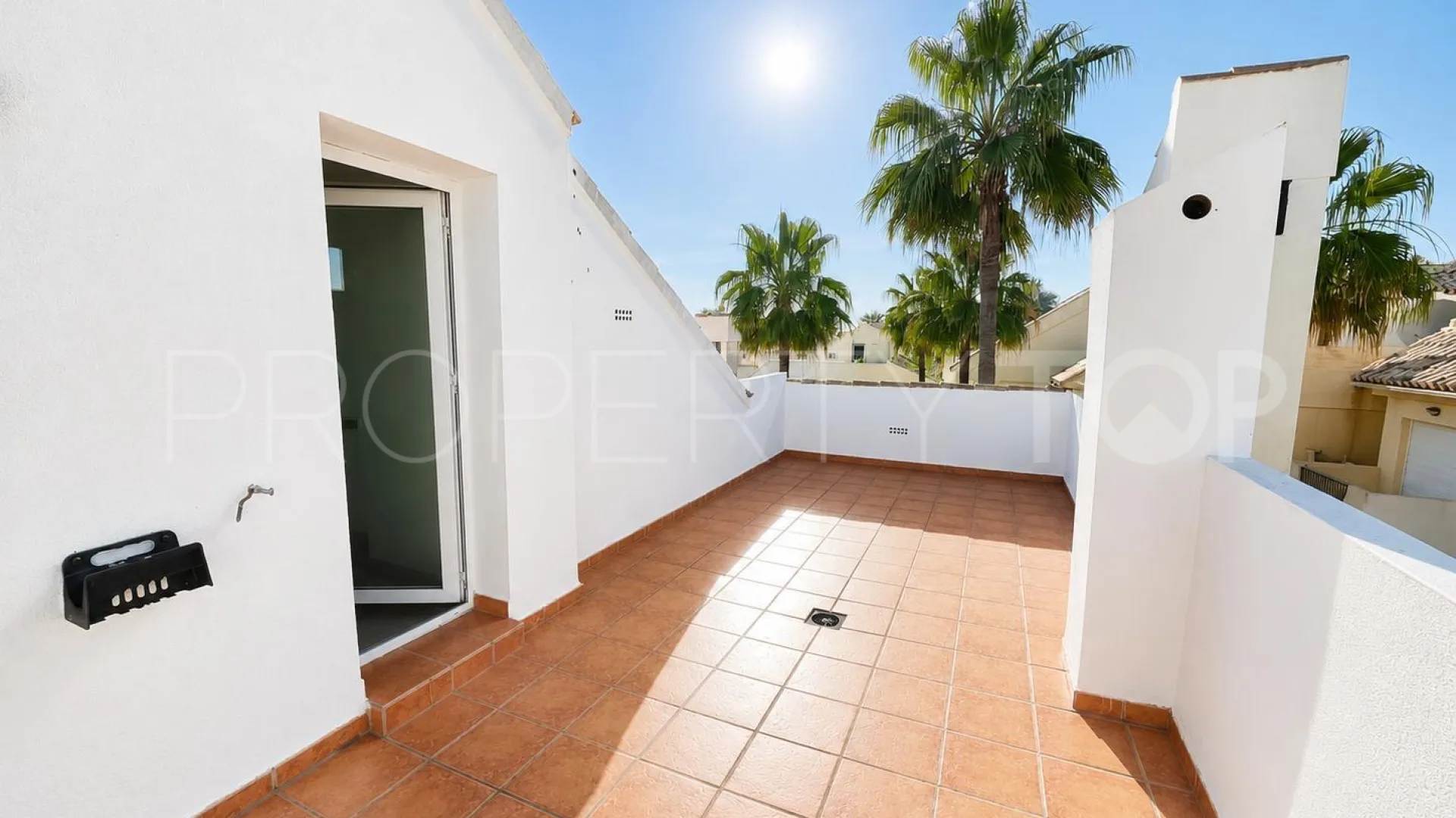 Adosado en venta con 3 dormitorios en Costabella