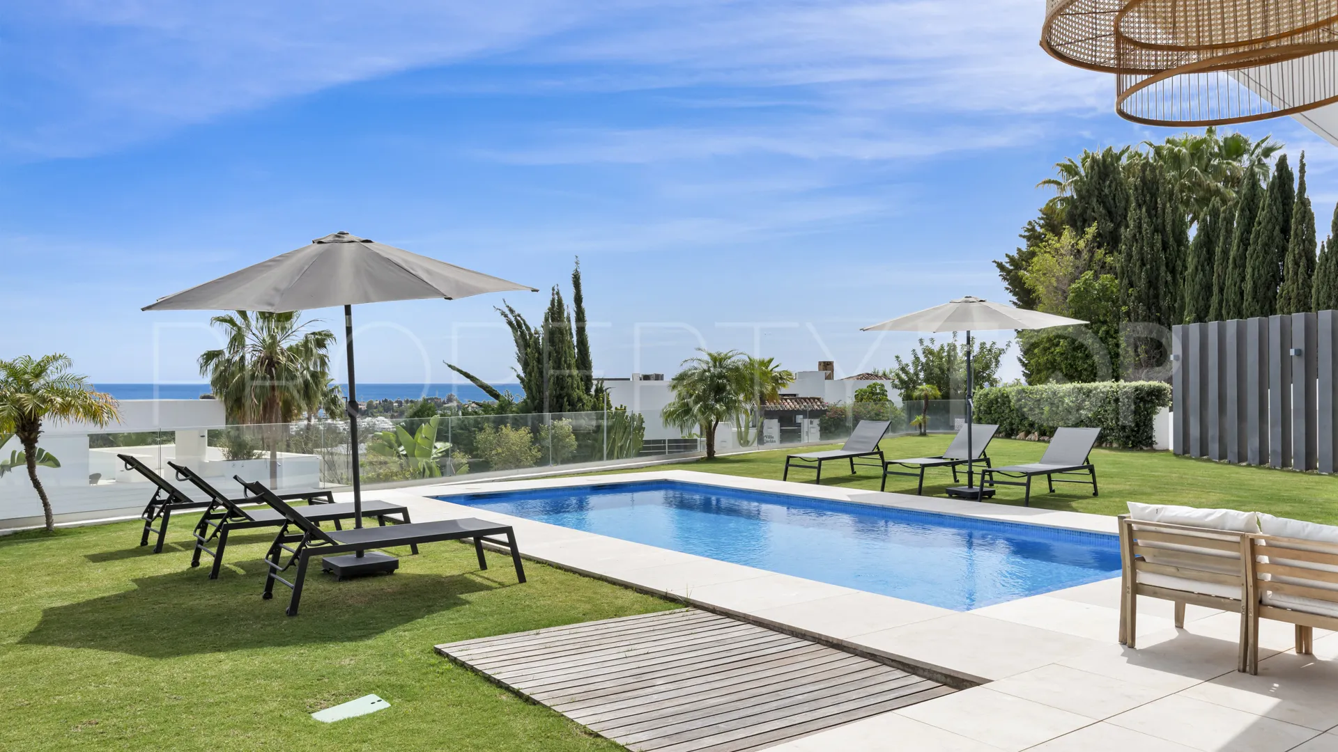 5 bedrooms villa for sale in Los Capanes del Golf