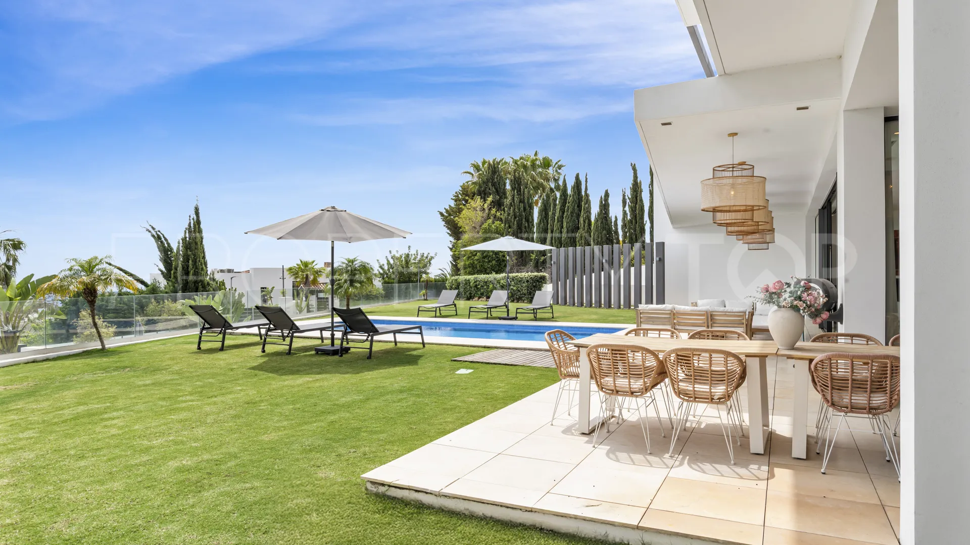 5 bedrooms villa for sale in Los Capanes del Golf