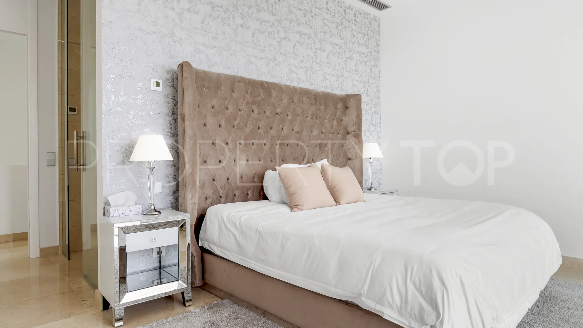5 bedrooms villa for sale in Los Capanes del Golf