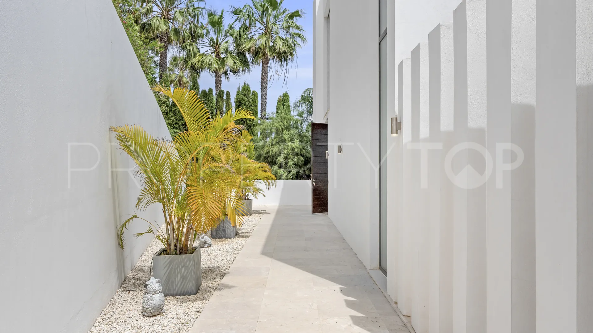 5 bedrooms villa for sale in Los Capanes del Golf
