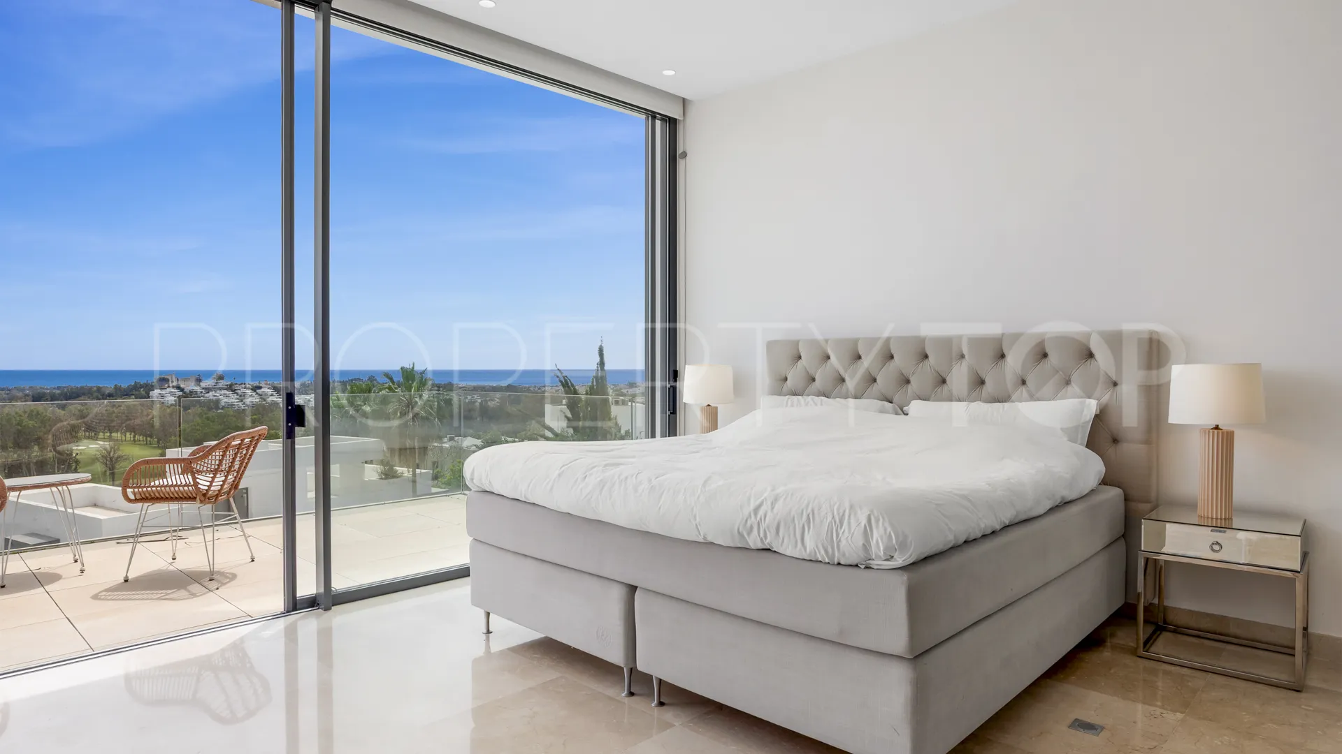 5 bedrooms villa for sale in Los Capanes del Golf