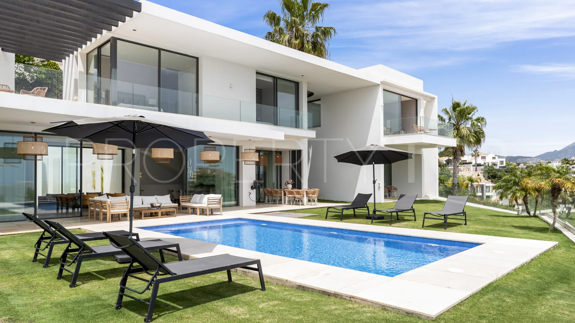 5 bedrooms villa for sale in Los Capanes del Golf