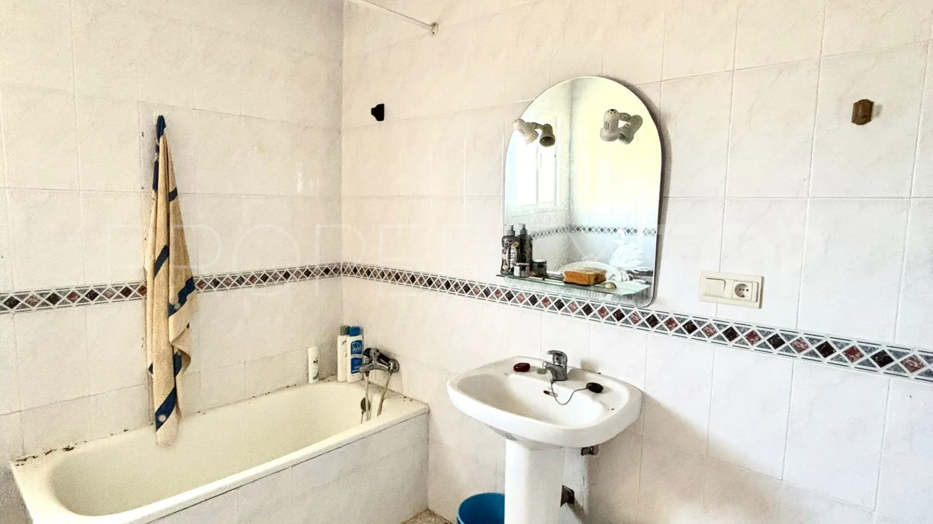 For sale finca in Colmenar with 3 bedrooms