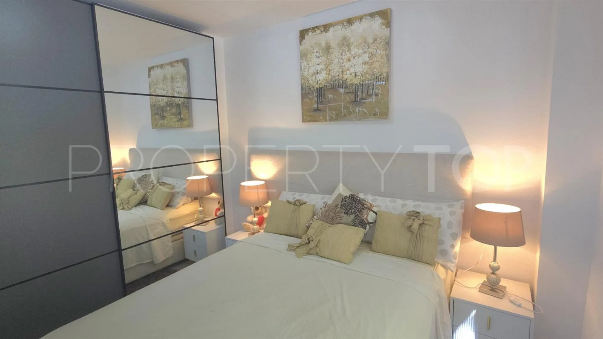 Marbella Centro, apartamento de 3 dormitorios a la venta