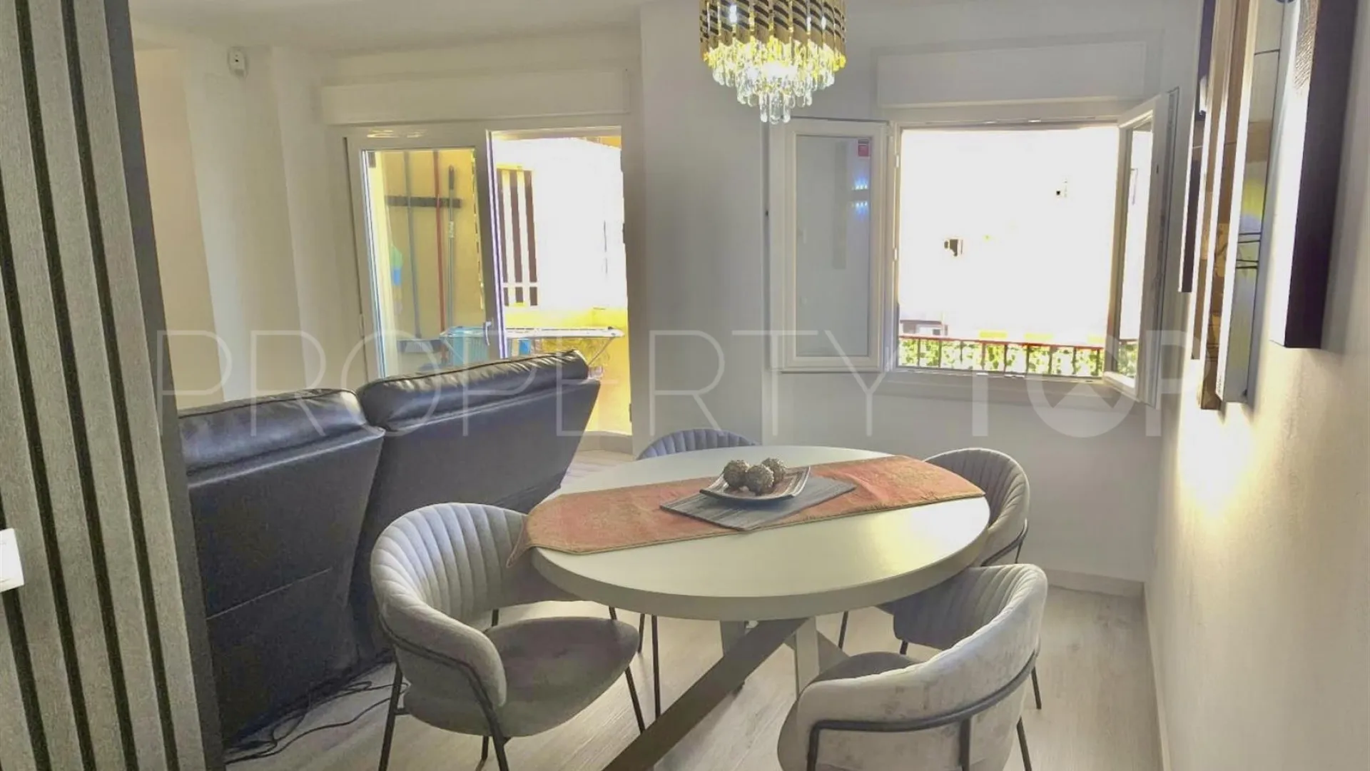Marbella Centro, apartamento de 3 dormitorios a la venta