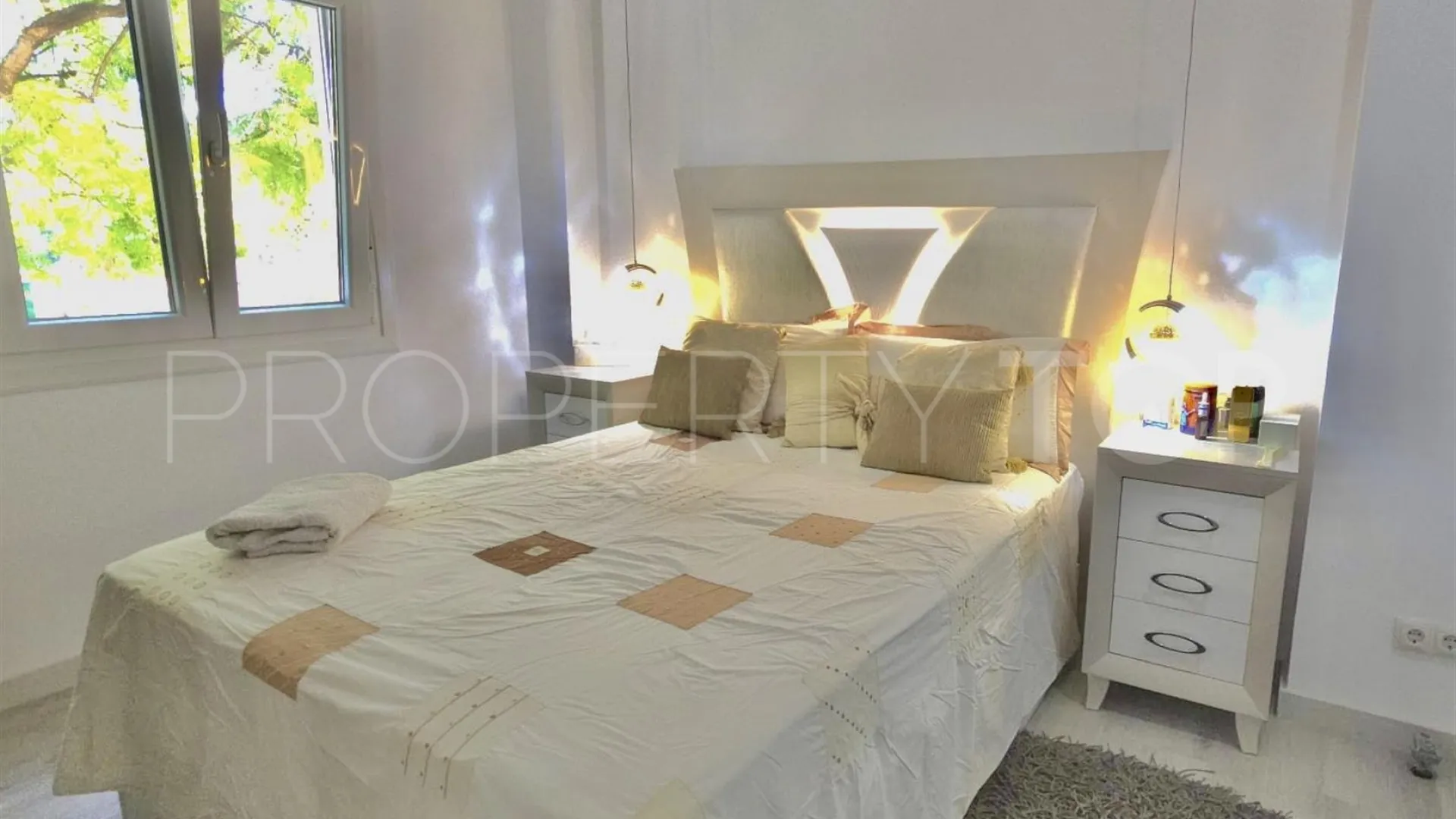 Marbella Centro, apartamento de 3 dormitorios a la venta