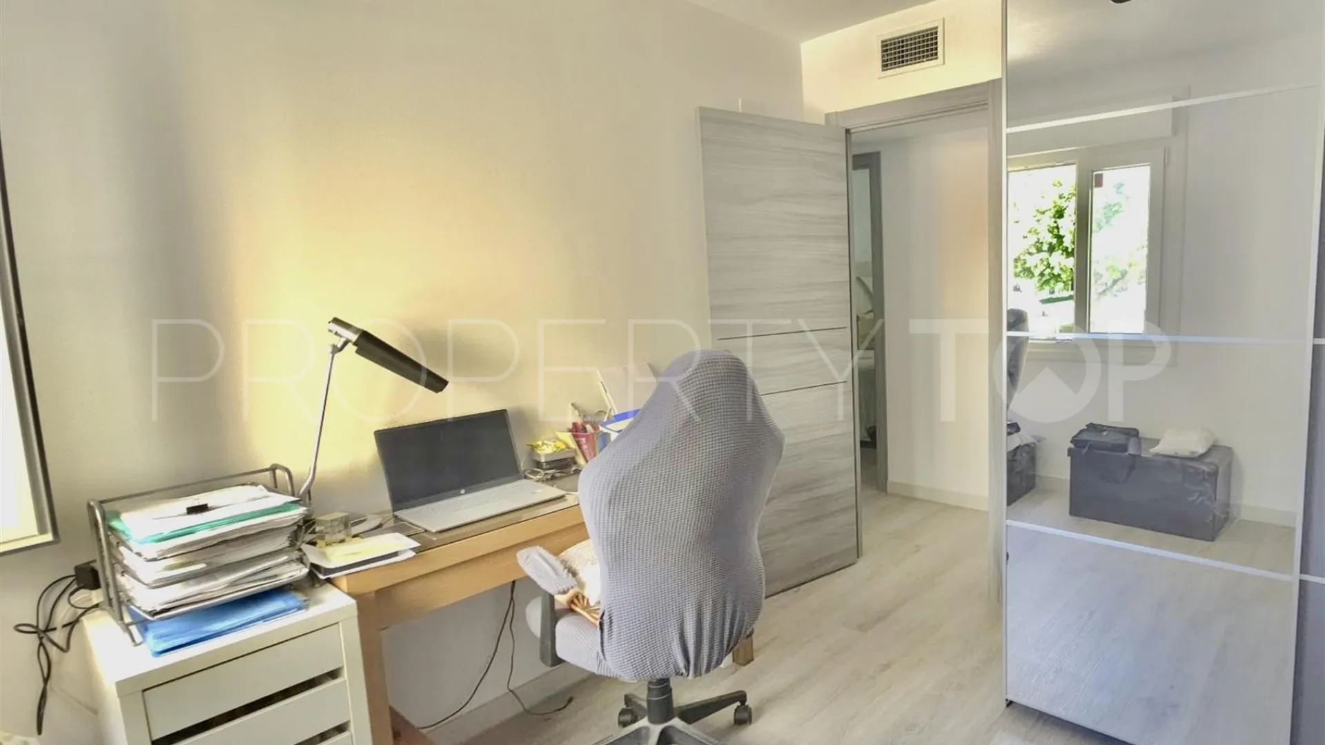Marbella Centro, apartamento de 3 dormitorios a la venta