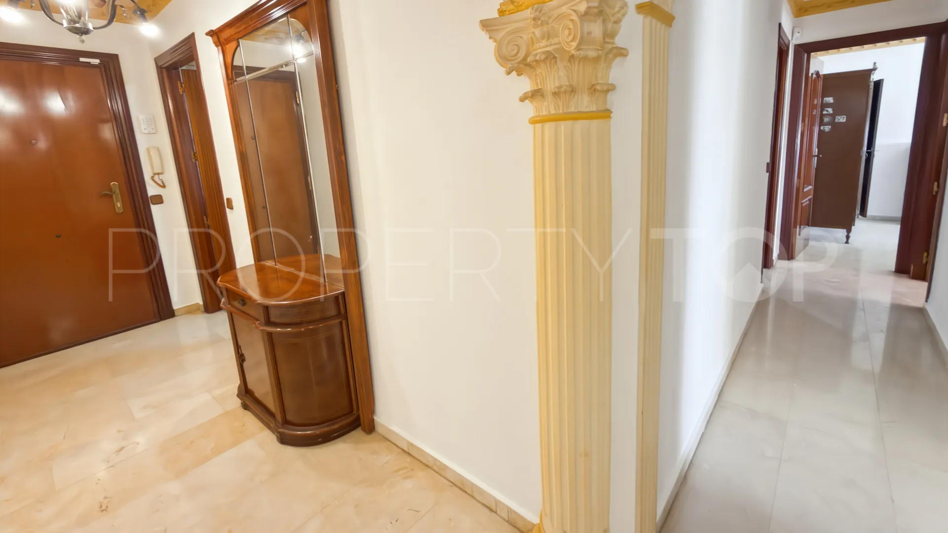Flat with 3 bedrooms for sale in Arroyo de la Miel