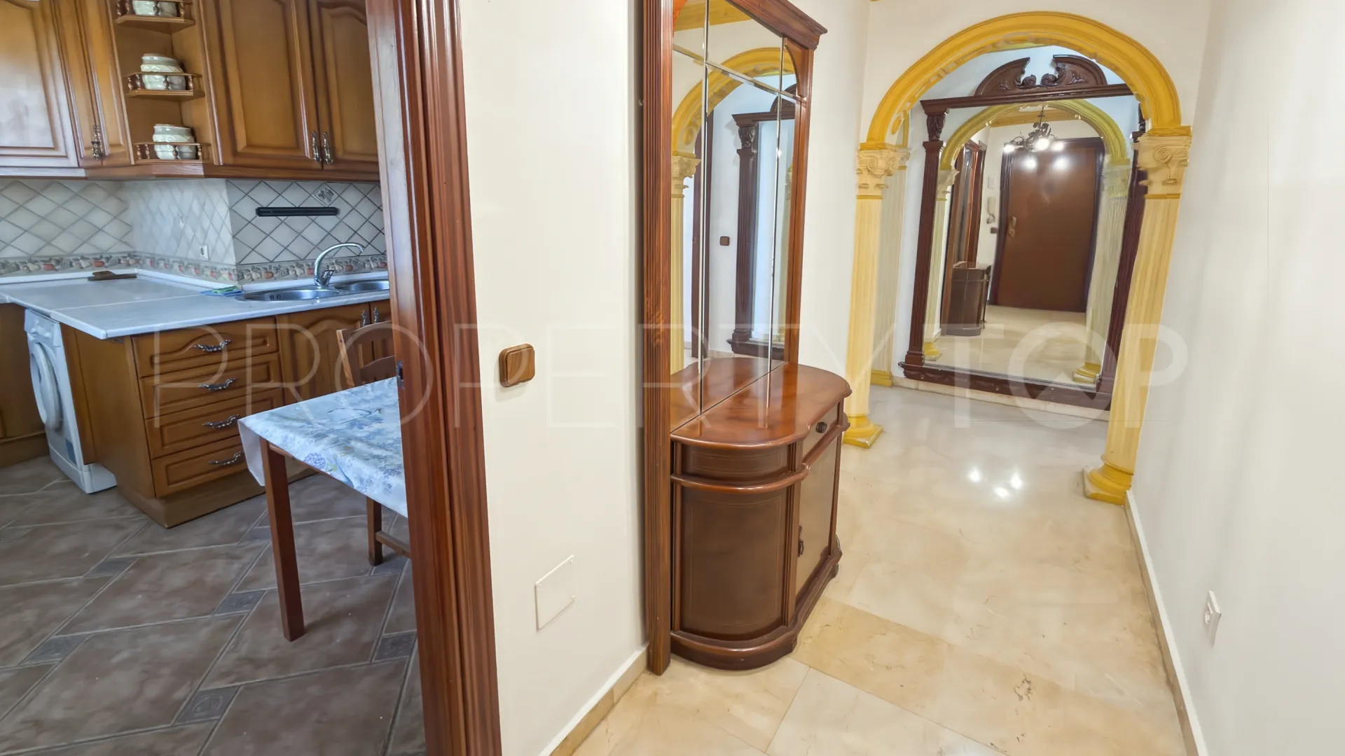 Flat with 3 bedrooms for sale in Arroyo de la Miel