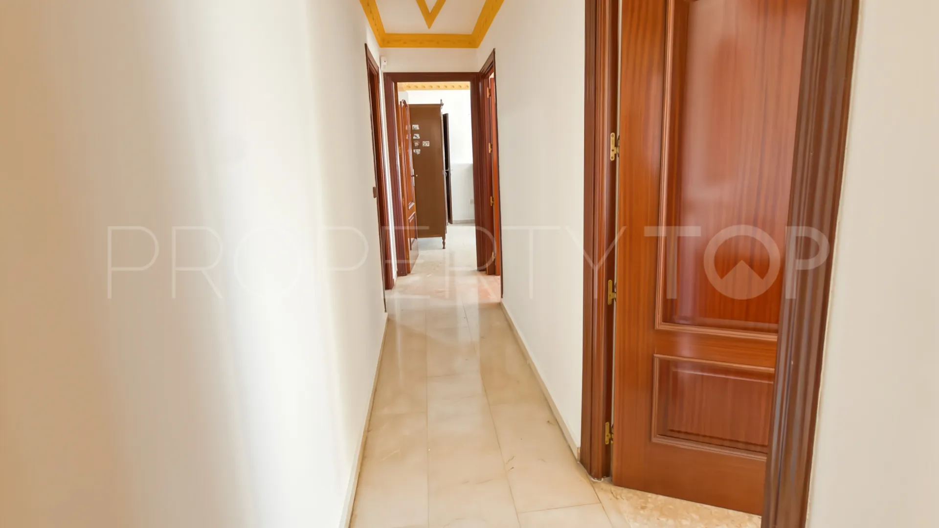 Flat with 3 bedrooms for sale in Arroyo de la Miel
