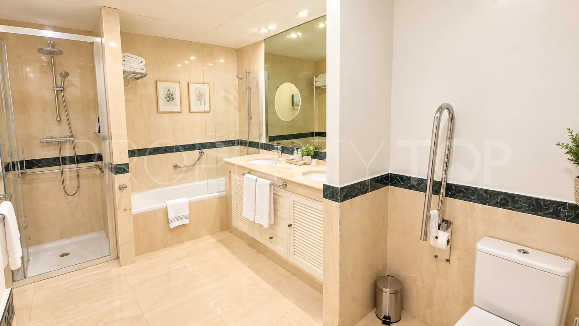 Apartment in Guadalpin Suites for sale