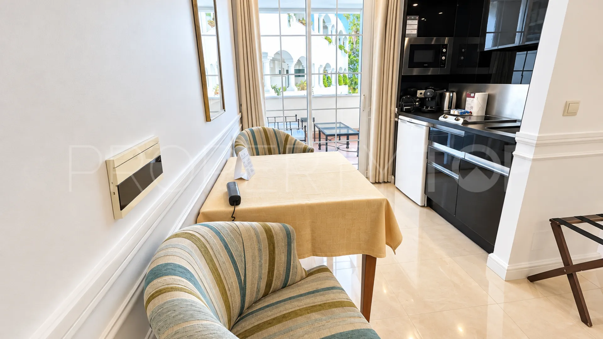 Apartment in Guadalpin Suites for sale