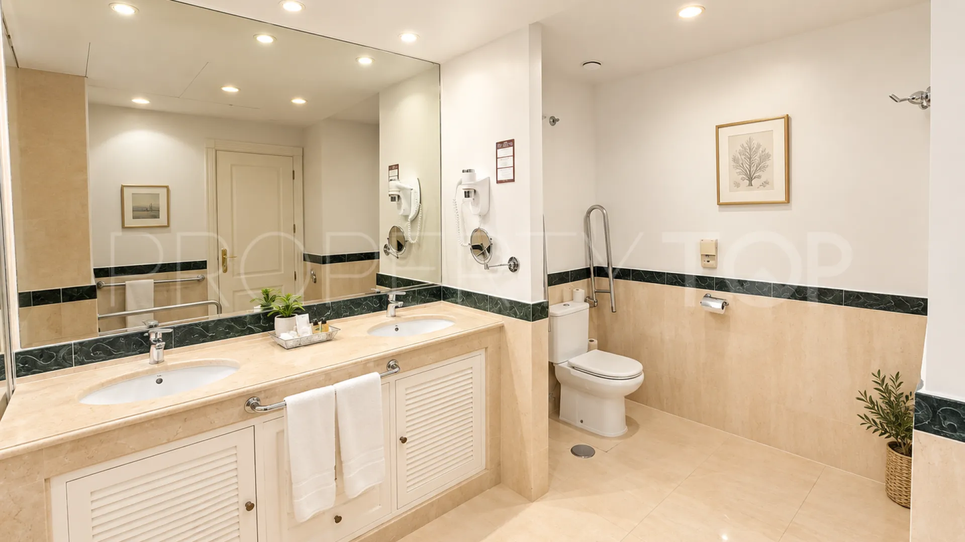 Apartment in Guadalpin Suites for sale