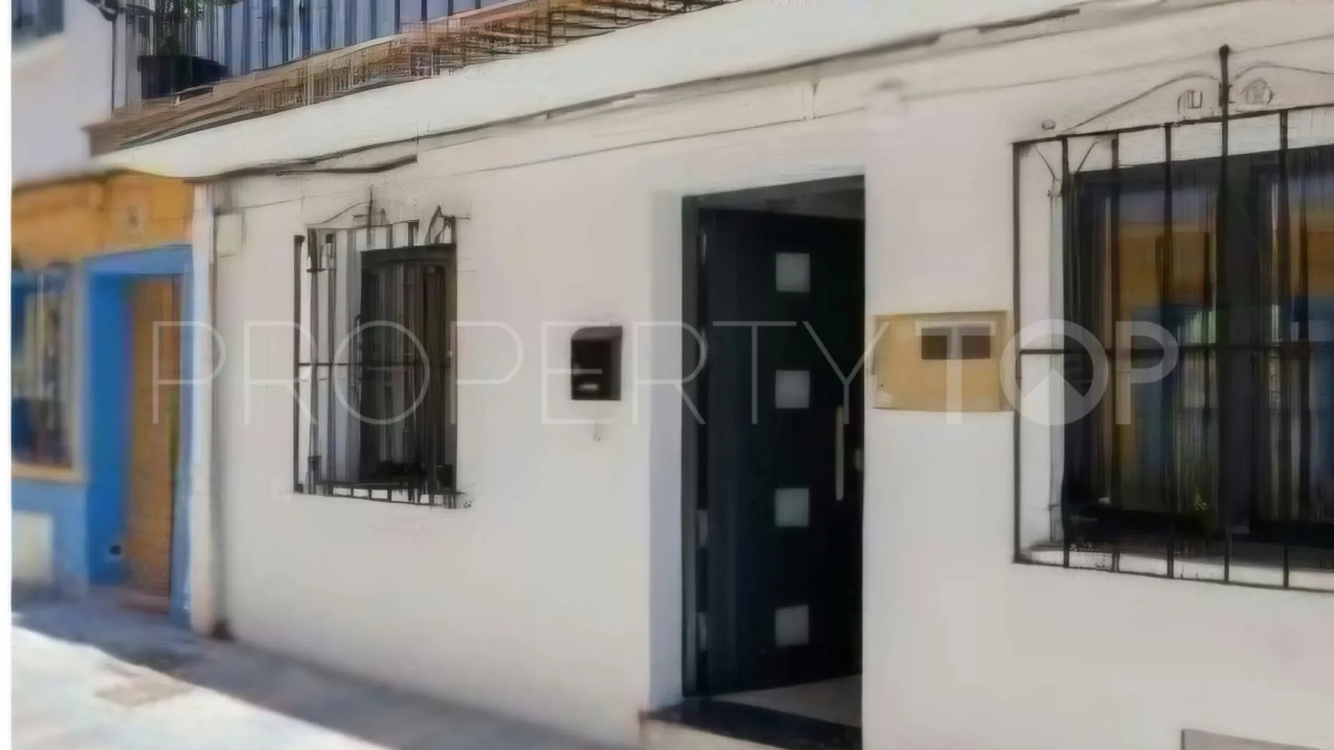 Se vende casa en Marbella Centro de 3 dormitorios