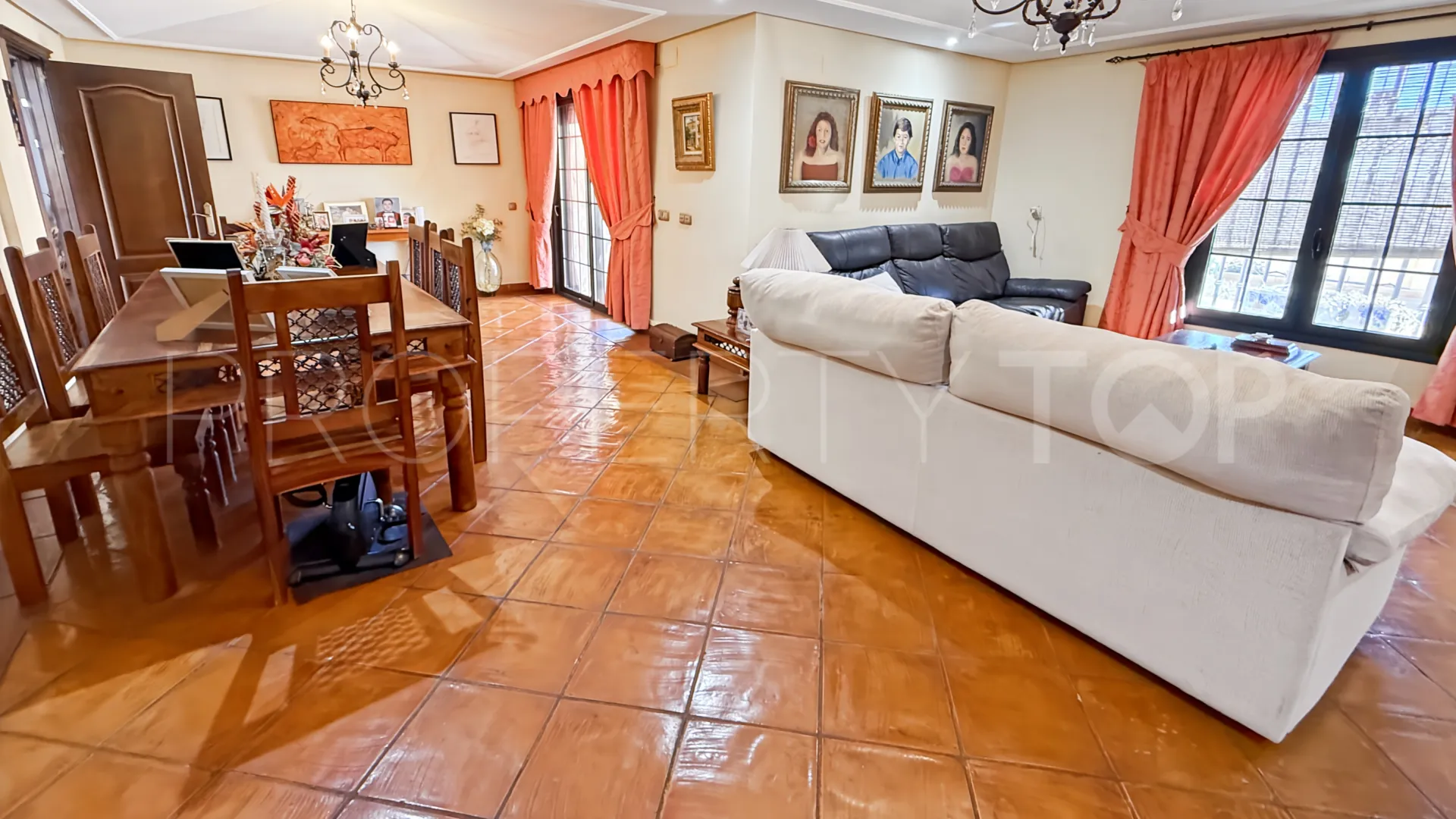 Villa en venta en Mijas con 5 dormitorios