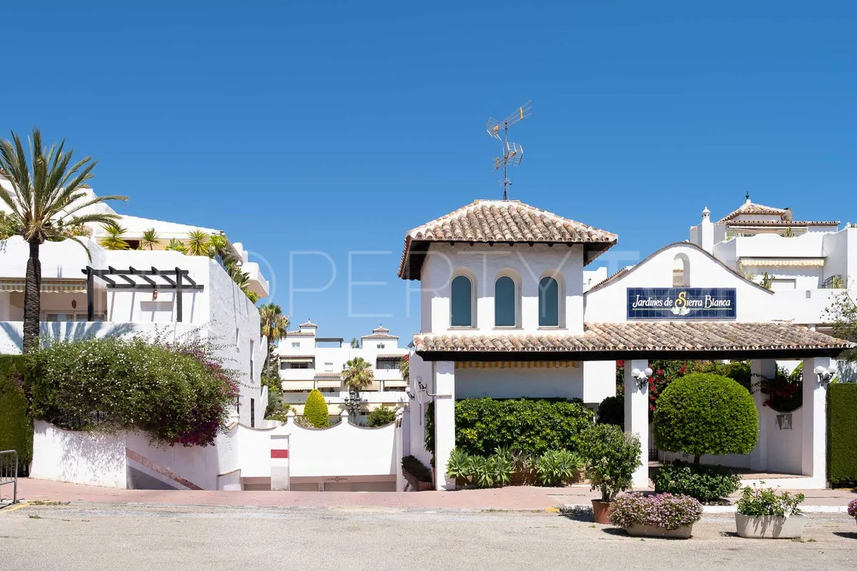 Jardines de Sierra Blanca duplex penthouse for sale