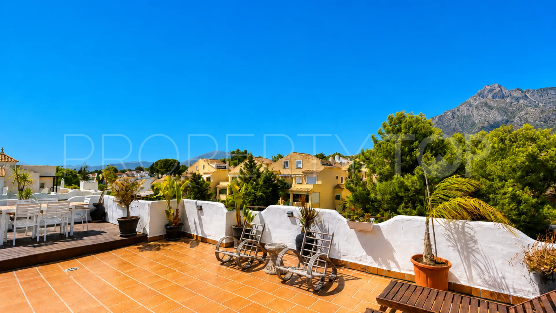 Jardines de Sierra Blanca duplex penthouse for sale