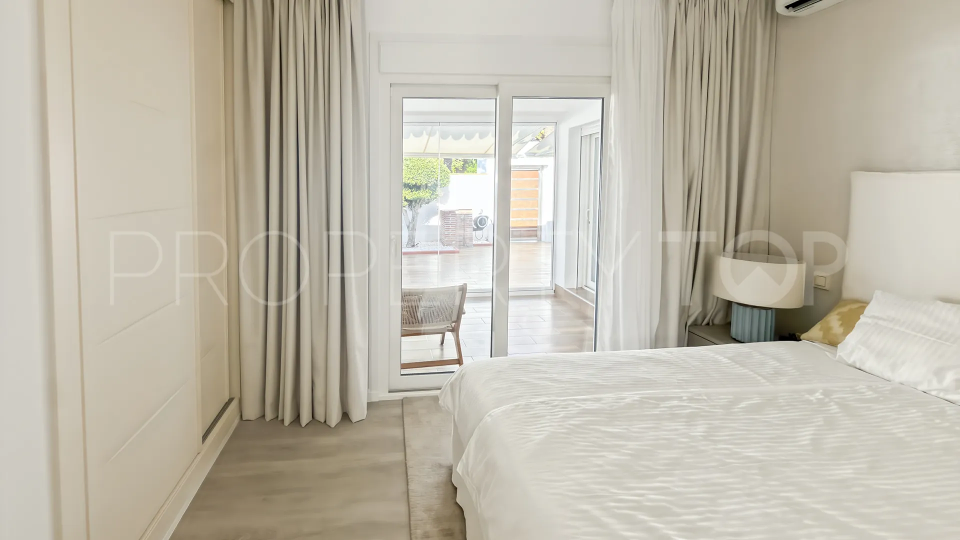 For sale 3 bedrooms villa in Marbella East