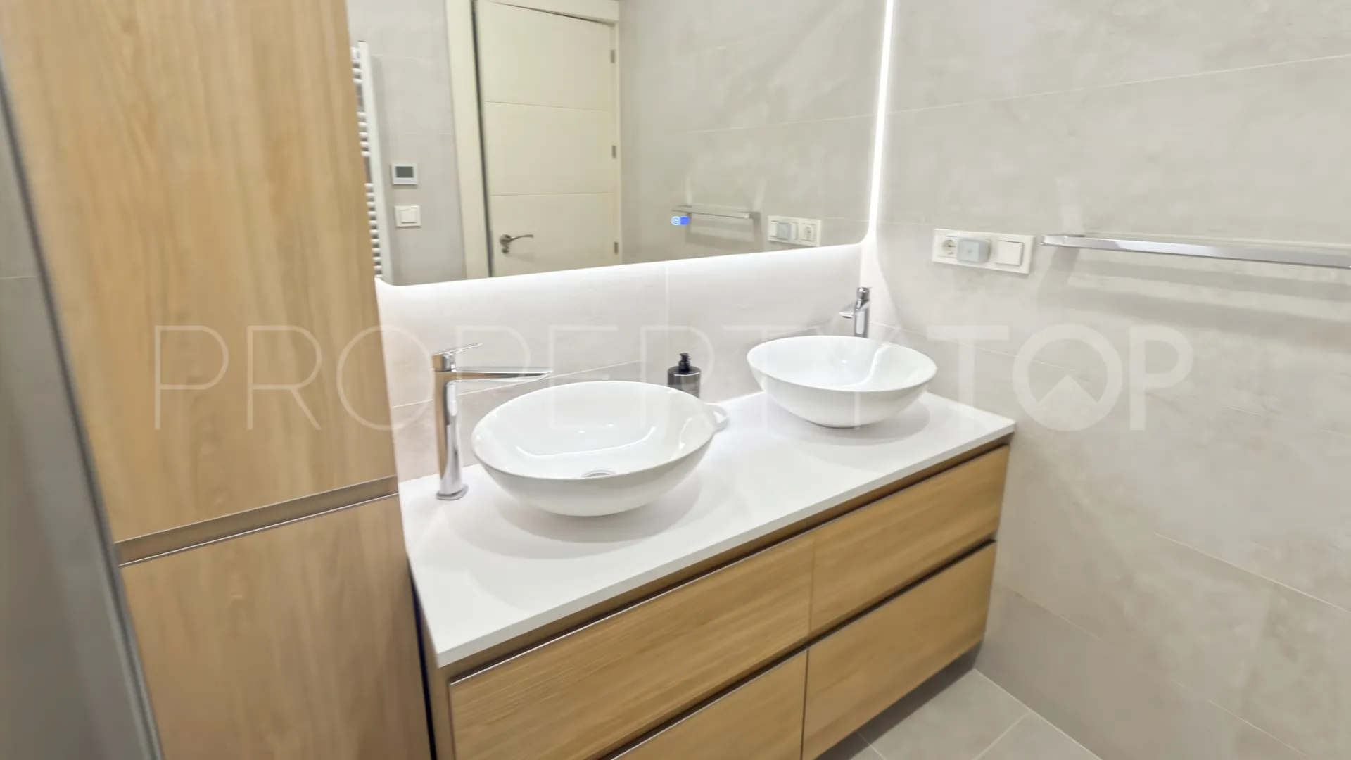 For sale 3 bedrooms villa in Marbella East