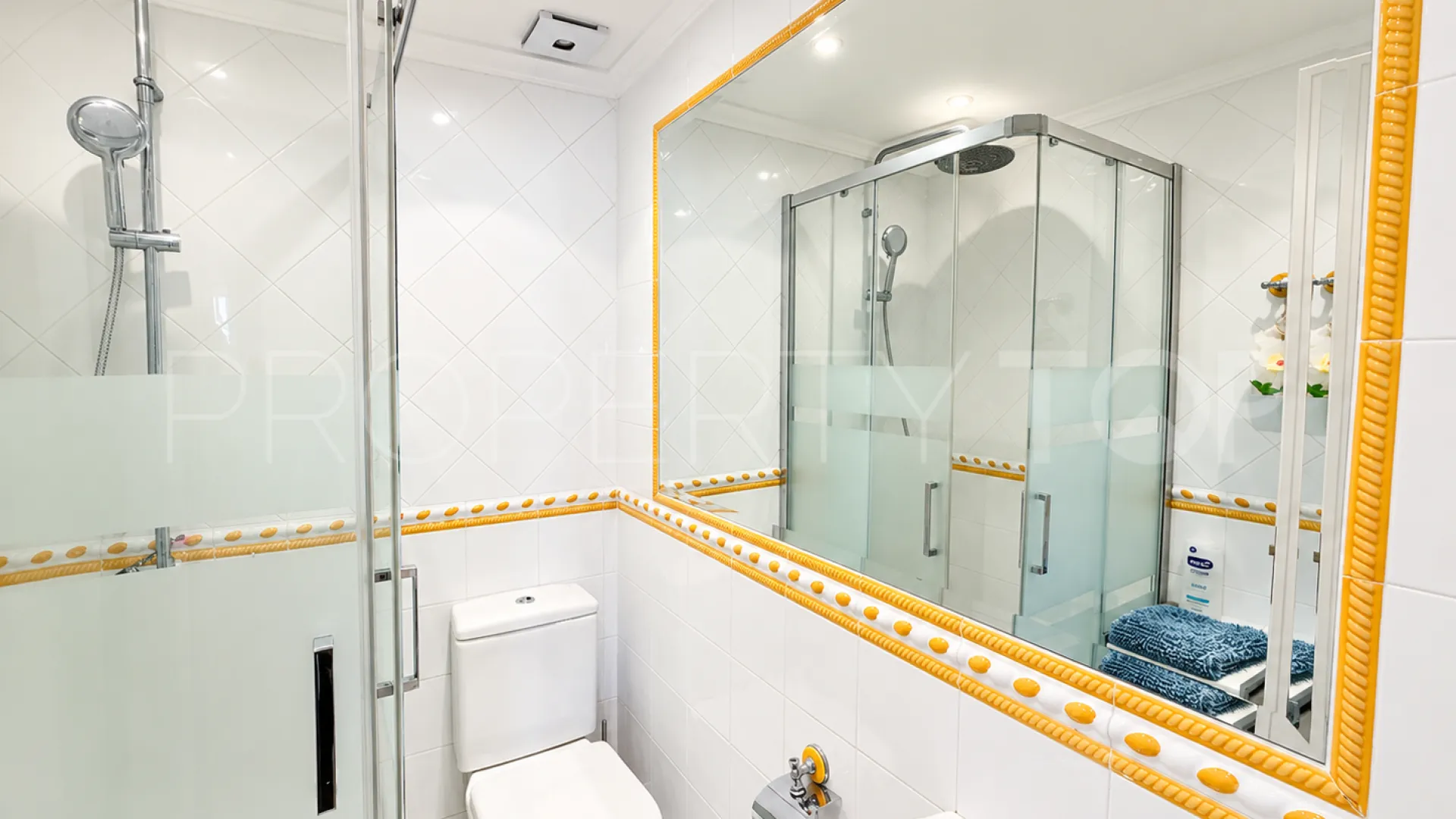 Comprar atico duplex de 4 dormitorios en Marbella Centro