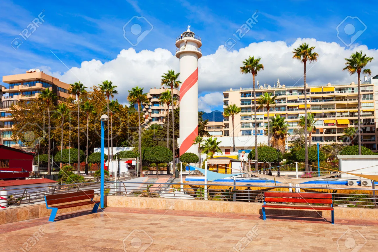 Comprar atico duplex de 4 dormitorios en Marbella Centro