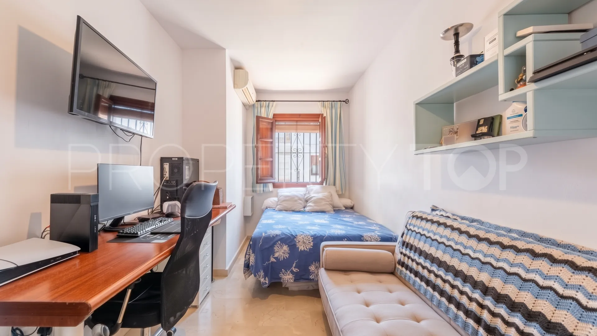 For sale Benahavis Centro town house with 3 bedrooms