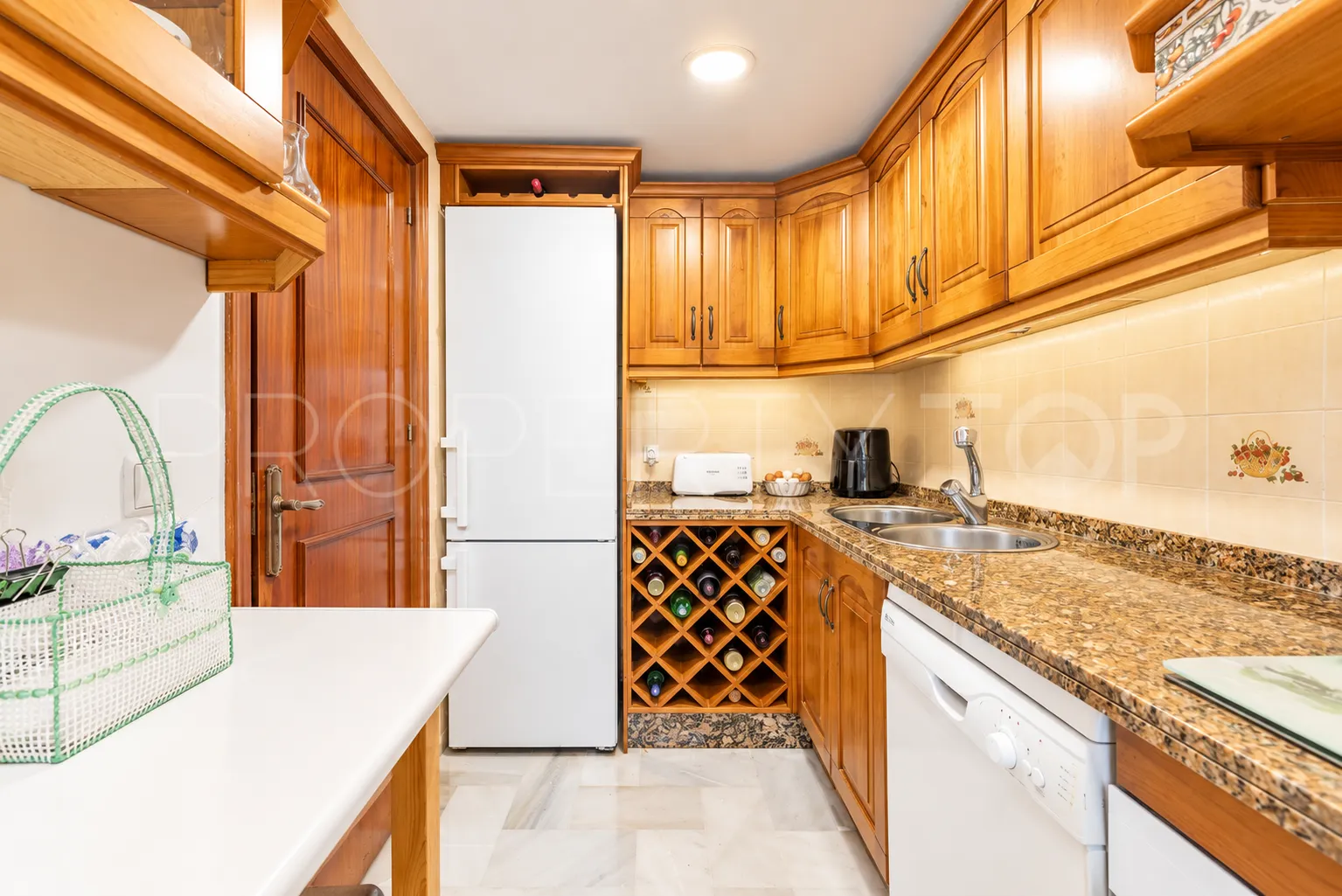 For sale Benahavis Centro town house with 3 bedrooms