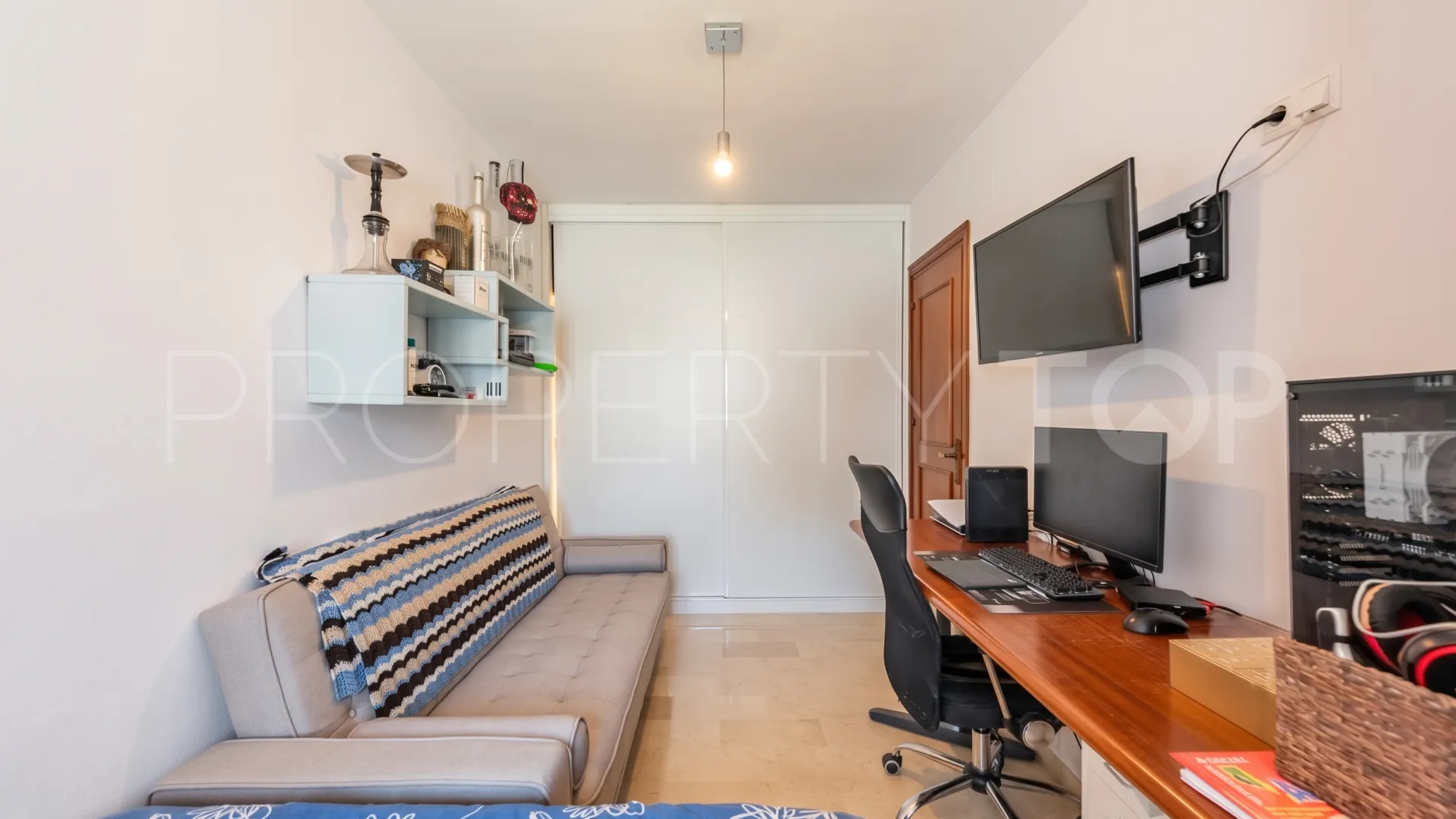For sale Benahavis Centro town house with 3 bedrooms