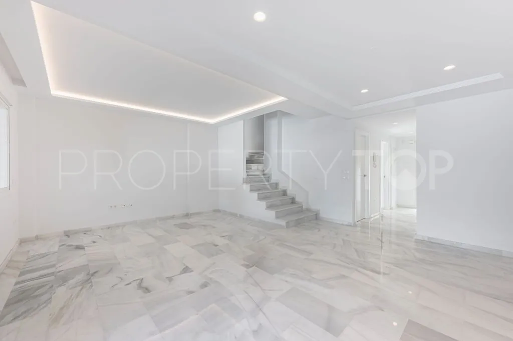 Calahonda 4 bedrooms town house for sale
