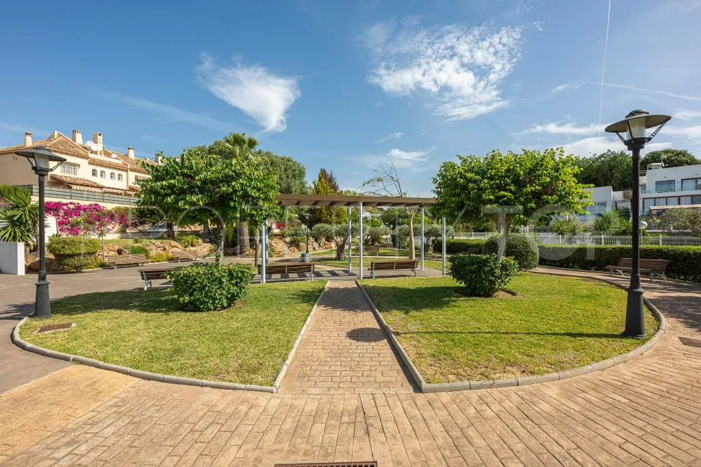 Calahonda 4 bedrooms town house for sale