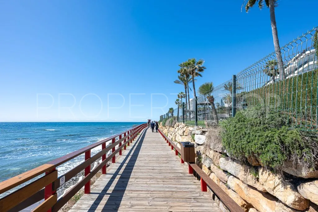 Calahonda 4 bedrooms town house for sale