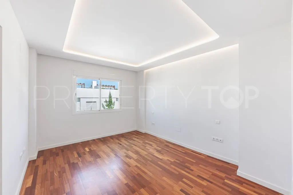 Calahonda 4 bedrooms town house for sale