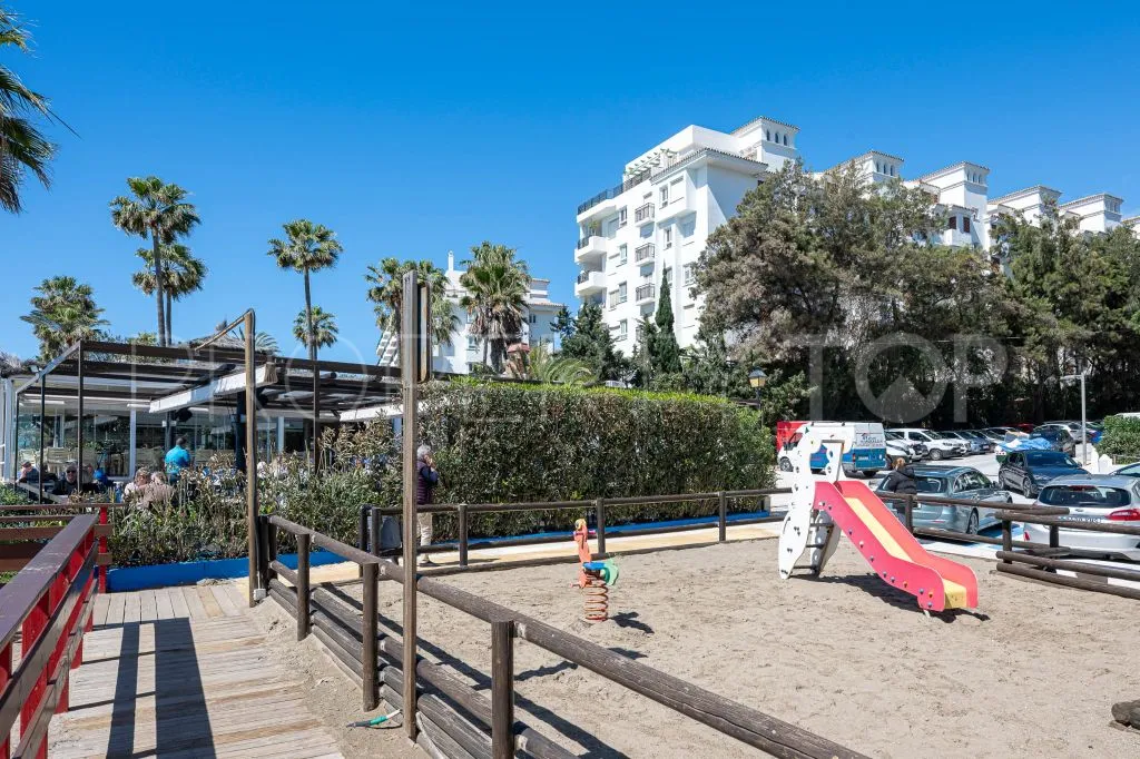 Calahonda 4 bedrooms town house for sale