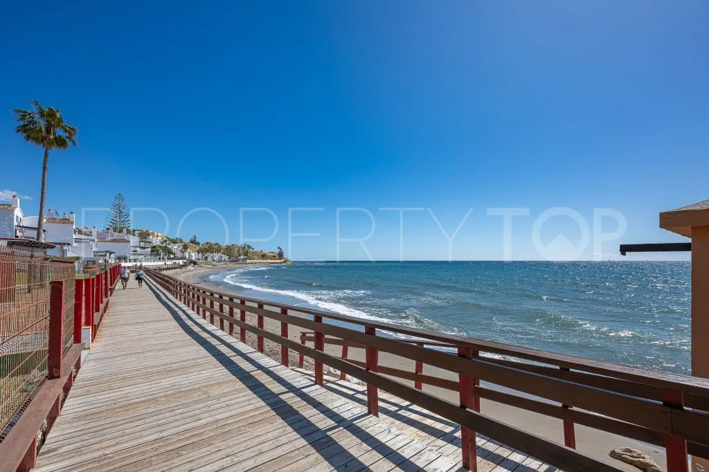 Calahonda 4 bedrooms town house for sale