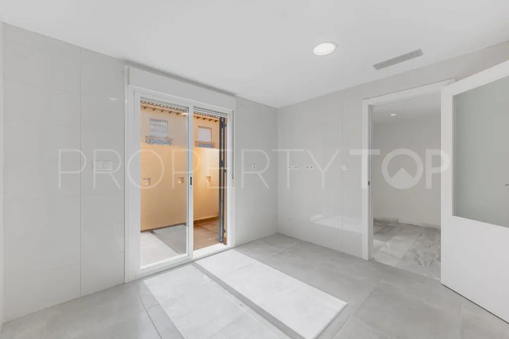 Calahonda 4 bedrooms town house for sale